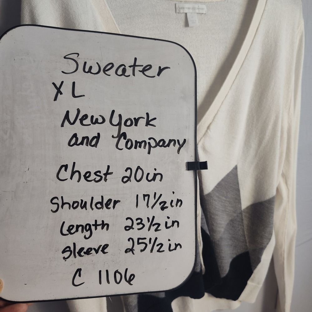 New York & Company Cream Grey Black Colorblock Argyle Cardigan Sweater XL - Picture 4 of 9